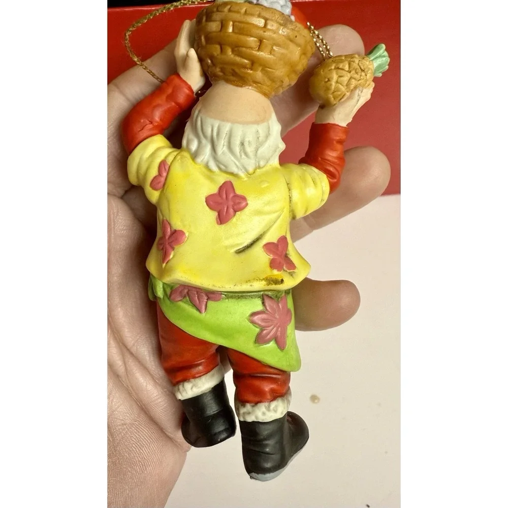 Danbury Mint TAHITI‎ Santa Around The World Christmas Ornament